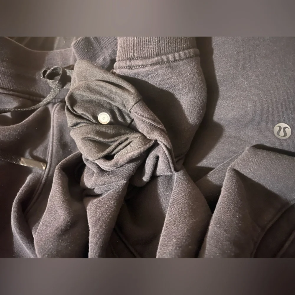 lululemon sweatpants/ joggers size 6